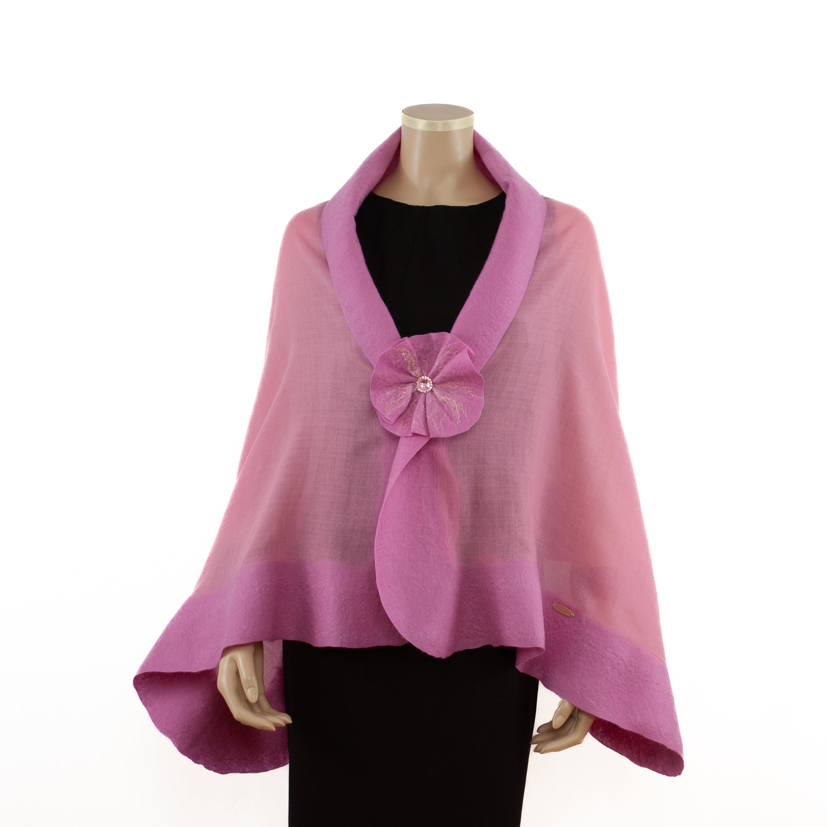 Pink unicolor wool shawl
