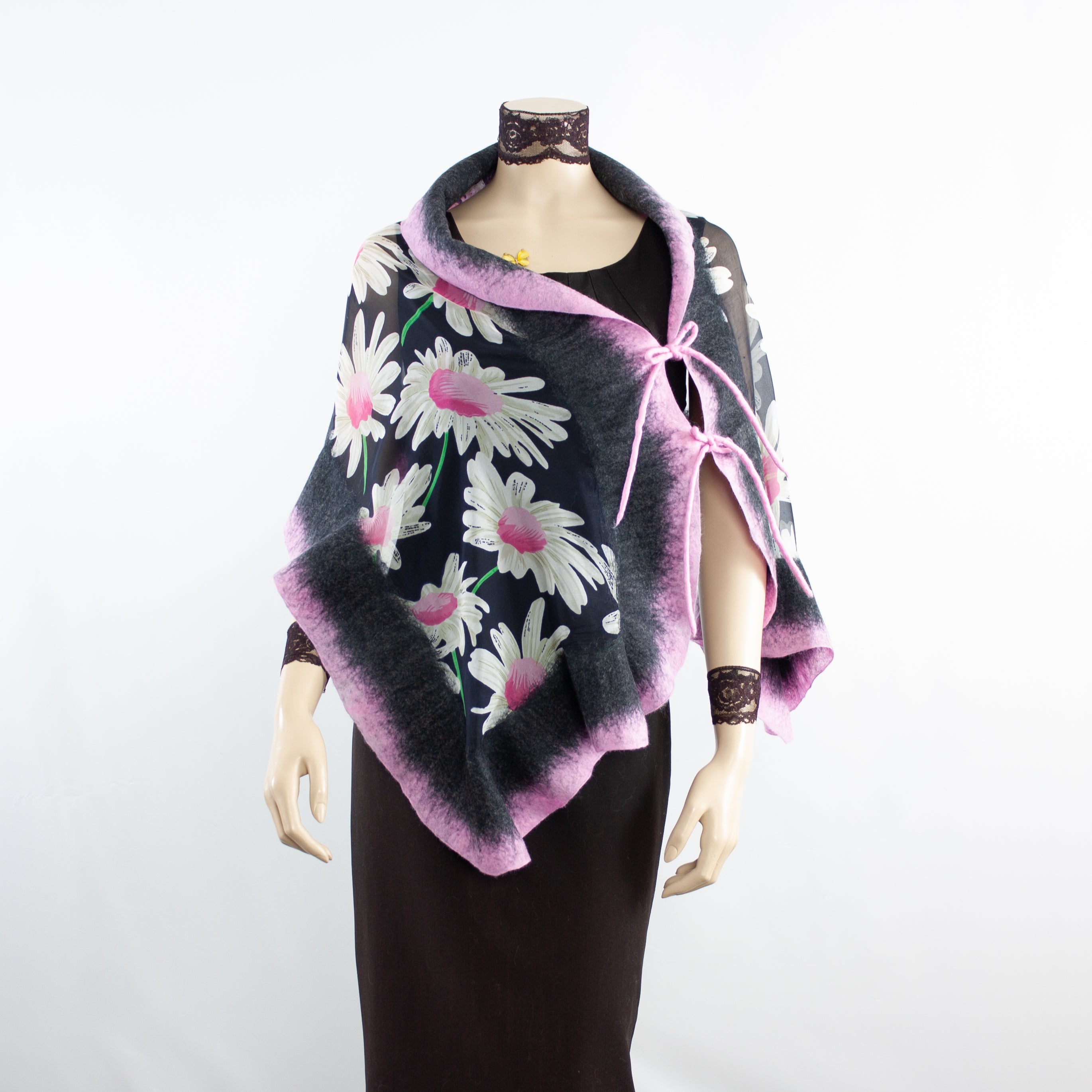 Linked  white flowers scarf #168-11